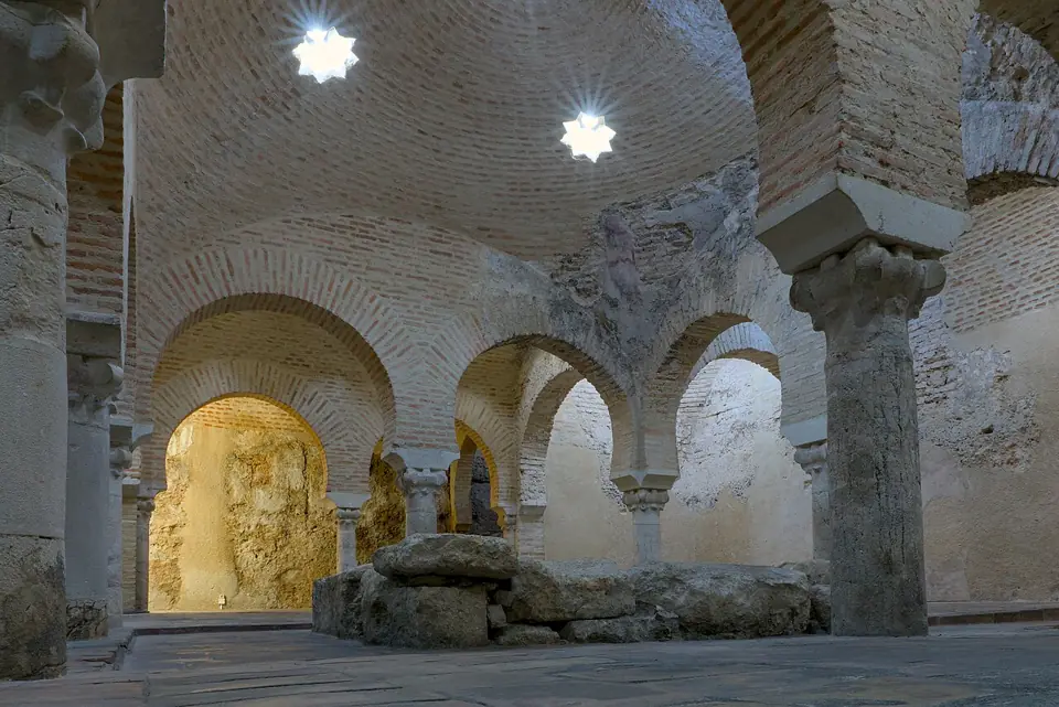 Baños Árabes del Palacio de Villardompardo