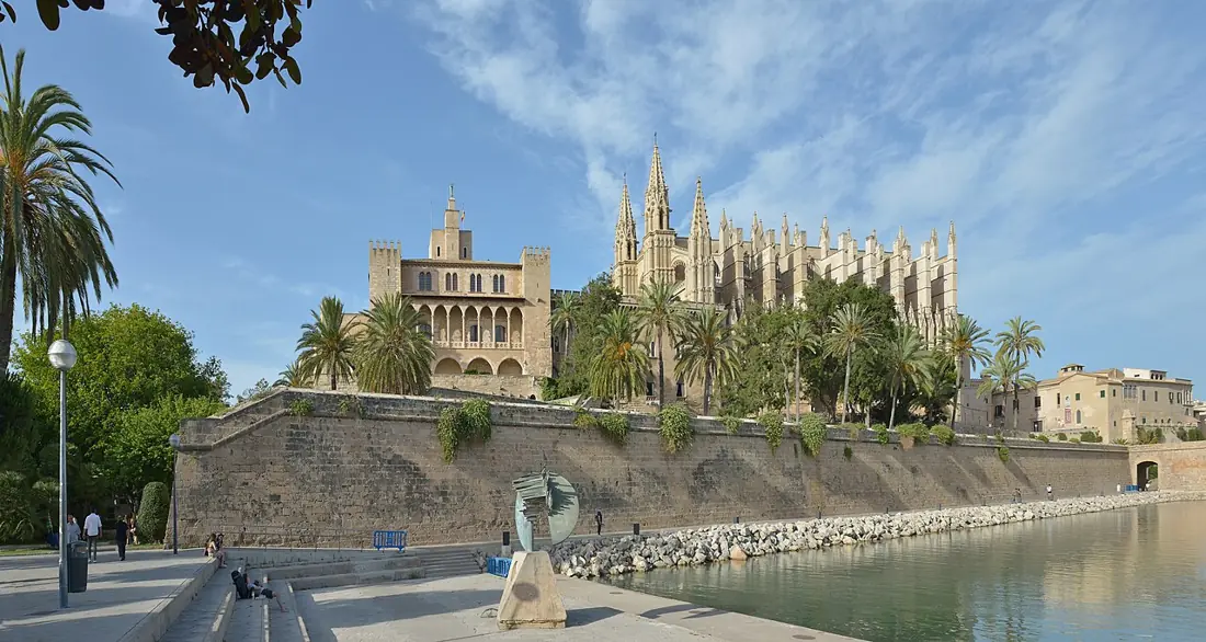Catedral y palacio de la Almudaina
