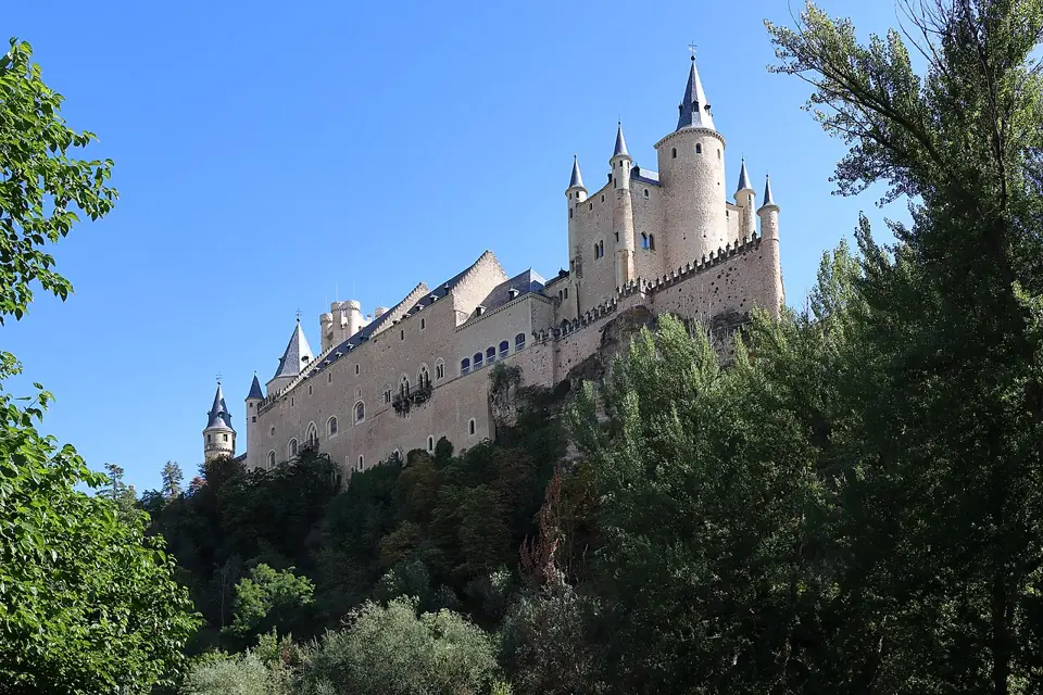 El Alcázar desde la pradera de San Marcos